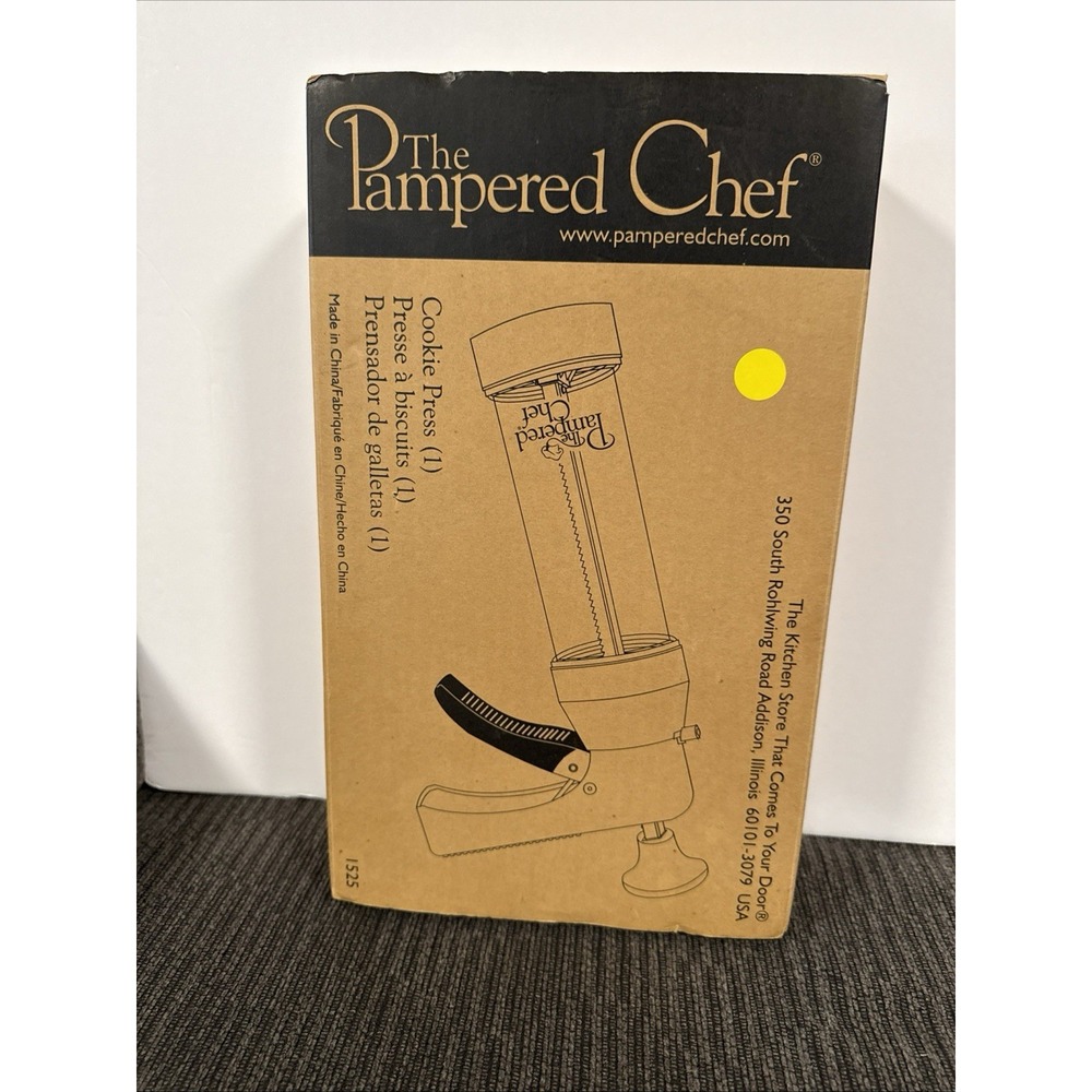 Pampered Chef 1 Cookie Press 1525 Pastry 16 Molds Retired Never Used, Open Box